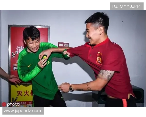 恒大主场迎战国安期待逆转局势双方争夺关键三分的激烈对决 恒大主场迎战国安期待逆转局势双方争夺关键三分的激烈对决